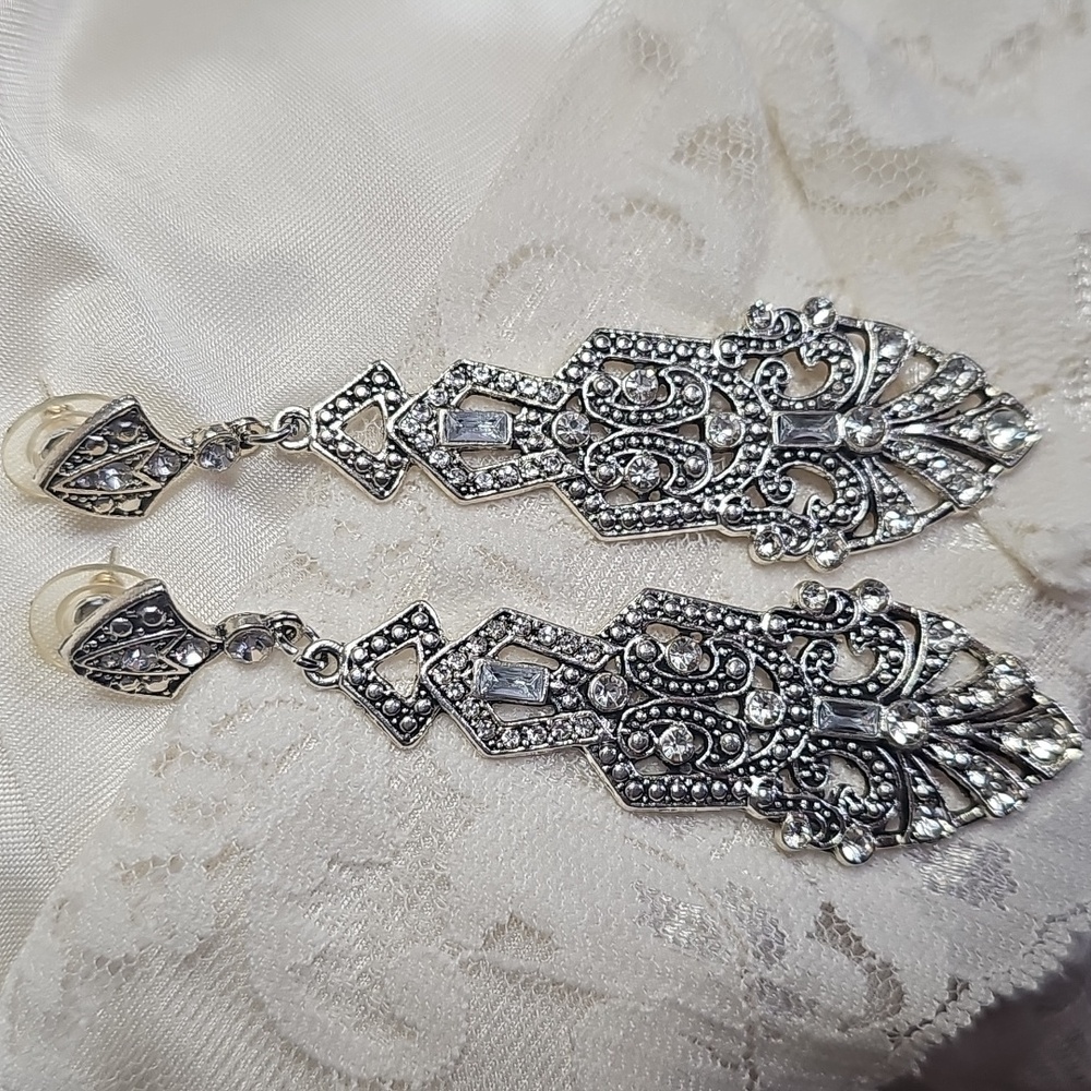 Silver Retro 1920s 1950s Art Deco Great Gatsby Mascarade Flapper Dangle Earrings